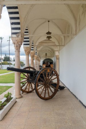 Téléchargez les photos : Musée militaire national de Tunisie à La Manouba - en image libre de droit