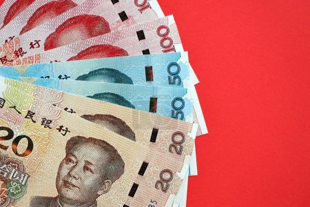 Viele Geldscheine der Volksrepublik China. Yuan-Banknoten der Volksrepublik China schließen