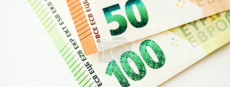 Monnaie européenne billets en euros. Bons de la monnaie de l'Union européenne close up