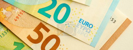 Monnaie européenne billets en euros. Bons de la monnaie de l'Union européenne close up