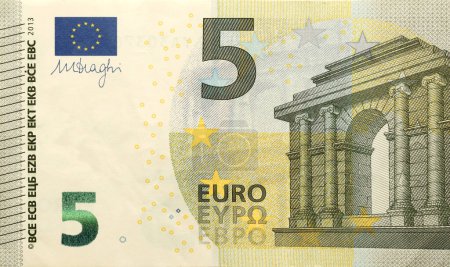 Fragmento de un billete de cinco euros. Detalles coloridos del billete de cinco euros en moneda de la Unión Europea.