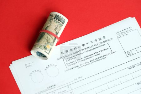 Japanisches Steuerformular 4 - Verlängerung der Frist für die Quellensteuer auf Dividenden in Bezug auf ausländische Hinterlegungsscheine. Antragsformular für Einkommensteuerabkommen