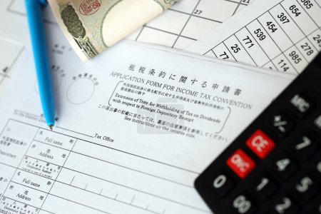Formulario tributario japonés 4 - Prórroga del plazo de retención del impuesto sobre los dividendos con respecto al recibo del depositario extranjero. Formulario de solicitud del convenio sobre el impuesto sobre la renta