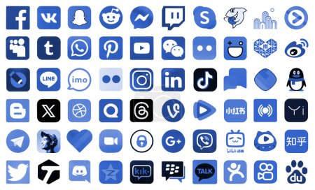 Téléchargez les photos : KYIV, UKRAINE - 1er AVRIL 2024 De nombreuses icônes des médias sociaux, messagers, plateformes de partage vidéo et autres services populaires et sites Web imprimés sur papier blanc en couleur bleue - en image libre de droit