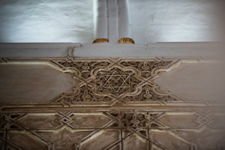 Foto de Imágenes en las paredes de la sinagoga de Toledo - Imagen libre de derechos