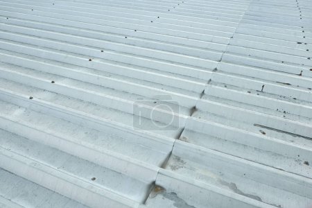 Foto de The roof sheet of the building is made of mild steel metal - Imagen libre de derechos