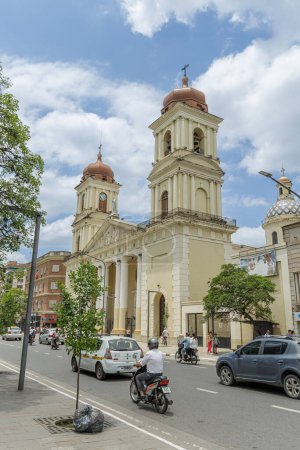 Téléchargez les photos : San Miguel de Tucuman, Argentine - 18 janvier 2024 : Cathédrale Notre-Dame de l'Incarnation à San Miguel de Tucuman en Argentine. - en image libre de droit