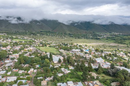 Pueblo Del Mollar in Tucuman von einer Drohne aus gesehen.