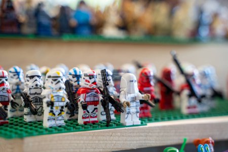 Téléchargez les photos : Personnages LEGO Star Wars au marché aux puces. Ankara, Turquie - 6 août 2023. - en image libre de droit