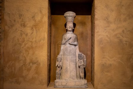 Foto de Estatua cibele en el Museo de las Civilizaciones Anatólicas (Anadolu Medeniyetleri Muzesi). Ankara, Turquía - 16 de agosto de 2023. - Imagen libre de derechos