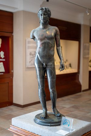 Foto de Estatua de Dionisos en el Museo de las Civilizaciones Anatólicas (Anadolu Medeniyetleri Muzesi). Ankara, Turquía - 16 de agosto de 2023. - Imagen libre de derechos