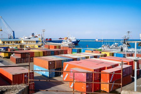 Téléchargez les photos : Port de Famagouste. Famagusta (Gazimagusa), Chypre du Nord - 8 novembre 2023. - en image libre de droit