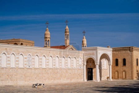 Foto de El Monasterio de Mor Gabriel, también conocido como Deyrulumur, es el monasterio ortodoxo siríaco más antiguo del mundo. Mardin, Turquía - 31 de octubre de 2023. - Imagen libre de derechos