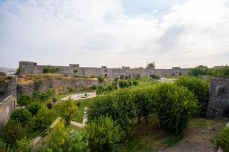 Téléchargez les photos : La cour du château de Diyarbakir. - en image libre de droit