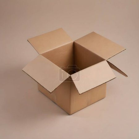 Leere Pappschachtel sitzt vor einem schlichten weißen Hintergrund und suggeriert die Bereitschaft zum Verpacken, Lagern oder Verschieben.