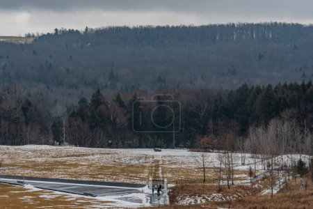 Téléchargez les photos : A Foggy Afternoon at the Flight 93 National Memorial, Pennsylvania USA, Stoystown, Pennsylvania - en image libre de droit