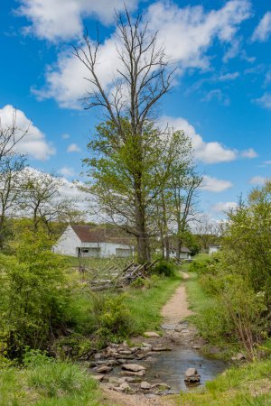 Téléchargez les photos : Marcher jusqu'à la ferme Slyder un après-midi de printemps, Gettysburg Pennsylvanie USA - en image libre de droit