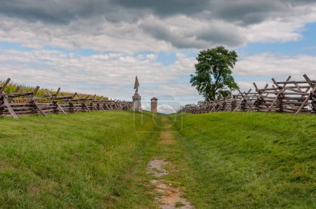 Téléchargez les photos : Randonnée au sommet de Bloody Lane, Antietam National Battlefield Maryland États-Unis - en image libre de droit