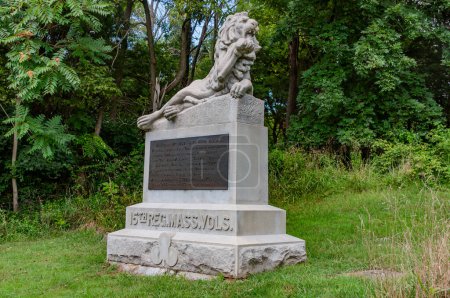 Téléchargez les photos : 15th Massachusetts Volunteer Infantry Regiment Monument, Antietam National Battlefield, Maryland États-Unis - en image libre de droit