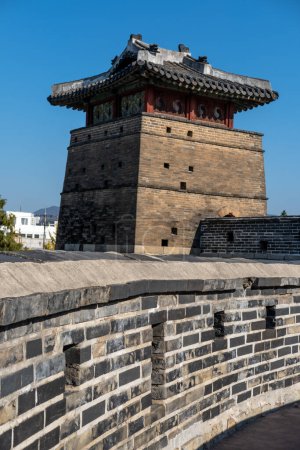 Muralla de la fortaleza de Suwon Hwaseong, que rodea el centro de Suwon, la capital provincial de Gyeonggi-do, en Corea del Sur