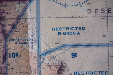 Téléchargez les photos : Close up detail of FAA sectional map showing restricted airspace national security flight regulations. High quality photo - en image libre de droit