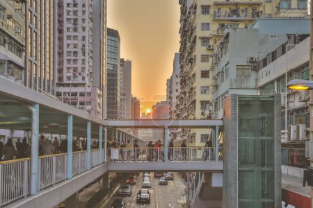 Photo pour Pedestrian Footbridge System in Mong Kok, hong kong Feb 26 2023 - image libre de droit