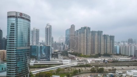 Téléchargez les photos : A Appartements denses de grande hauteur à Tai Kok Tsui, HK 22 avril 2023 - en image libre de droit