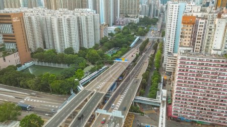 Foto de Connecting Worlds, West Kowloon Corridors Urban Pathway, Hong Kong - 3 de junio de 2023. - Imagen libre de derechos