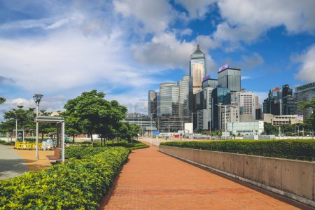 Téléchargez les photos : 9 juin 2023 Bâtiments de bureaux modernes à Hong Kong, mélange architecture et affaires - en image libre de droit