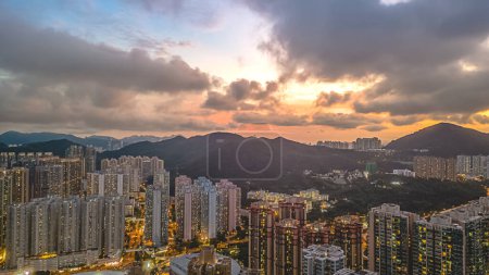 Téléchargez les photos : Tseung Kwan O : Exploration du paysage urbain dynamique de HK, 11 juin 2023 - en image libre de droit