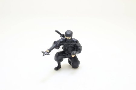 Foto de La figura ninja japonesa sobre fondo blanco - Imagen libre de derechos