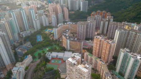 Téléchargez les photos : Les vieux blocs résidentiels de Kwun tong, HK 21 mai 2022 - en image libre de droit