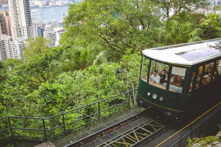 Foto de Junio 26 2023 Espectacular viaje en tranvía a Hong Kongs pico más alto - Imagen libre de derechos