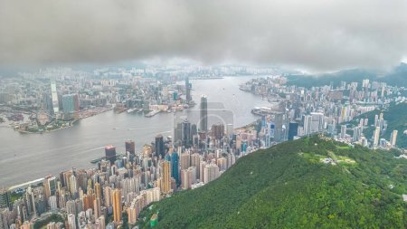Téléchargez les photos : Le paysage urbain de Hong Kong et de Kowloon, 26 mai 2022 - en image libre de droit