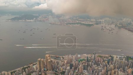 Téléchargez les photos : Le paysage urbain de Hong Kong et de Kowloon, 26 mai 2022 - en image libre de droit
