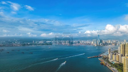 Foto de Kennedy Town situado en el lado occidental de la isla de Hong Kong, mayo 4 2022 - Imagen libre de derechos