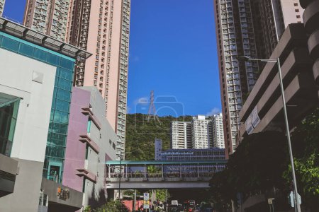 Téléchargez les photos : Shek Yam quartier résidentiel tranquille et pittoresque niché à HK 8 juillet 2023 - en image libre de droit