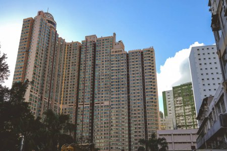Téléchargez les photos : Shek Yam quartier résidentiel tranquille et pittoresque niché à HK 8 juillet 2023 - en image libre de droit