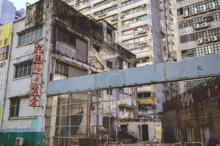 Téléchargez les photos : Kwai Hing est une zone industrielle dynamique à Hong Kong 8 juillet 2023 - en image libre de droit