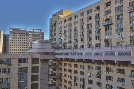 Foto de Kwai Shing West Estate es un residencial bien establecido 8 de julio 2023 - Imagen libre de derechos