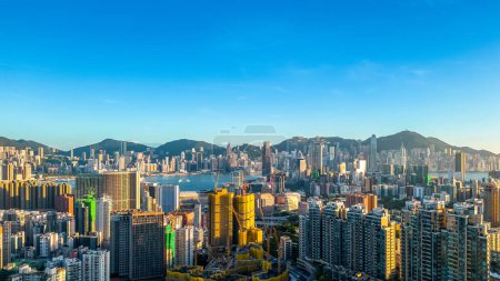 Téléchargez les photos : Le paysage urbain de Kowloon et Hong Kong, 22 juillet 2023 - en image libre de droit
