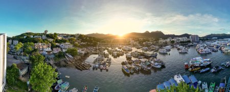 Téléchargez les photos : La côte de Sai Kung se caractérise par sa beauté pittoresque et sa magnifique côte, le 24 juillet 2023 - en image libre de droit