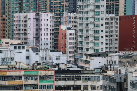 Foto de El paisaje urbano de Hung Hom, situado en la península de Kowloon, el 30 de julio de 2023 - Imagen libre de derechos