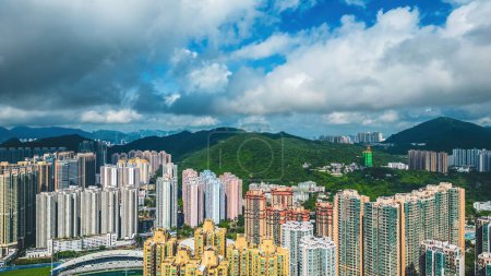 Téléchargez les photos : Immeuble d'appartements, immeuble résidentiel tko Hong Kong 31 juillet 2021 - en image libre de droit