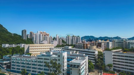 Téléchargez les photos : Un quartier résidentiel et éducatif situé dans le quartier de Wong Tai Sin 2 août 2023 - en image libre de droit