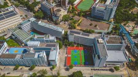Téléchargez les photos : Un quartier résidentiel et éducatif situé dans le quartier de Wong Tai Sin 2 août 2023 - en image libre de droit