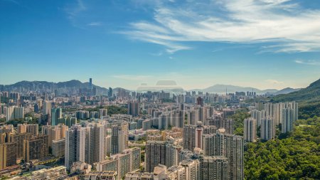 Téléchargez les photos : Kowloon se caractérise par son mélange de gratte-ciel modernes 2 août 2023 - en image libre de droit