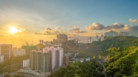 Téléchargez les photos : Le quartier résidentiel de Kwai Tsing, hong kong 3 août 2023 - en image libre de droit