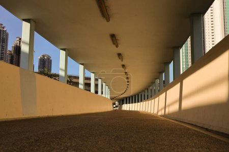 Téléchargez les photos : Le pont Long pied au lever du soleil à hong kong 3 août 2023 - en image libre de droit