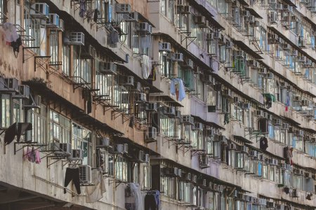 Téléchargez les photos : Les immeubles d'appartements, Le quartier résidentiel de HK, 12 août 2023 - en image libre de droit